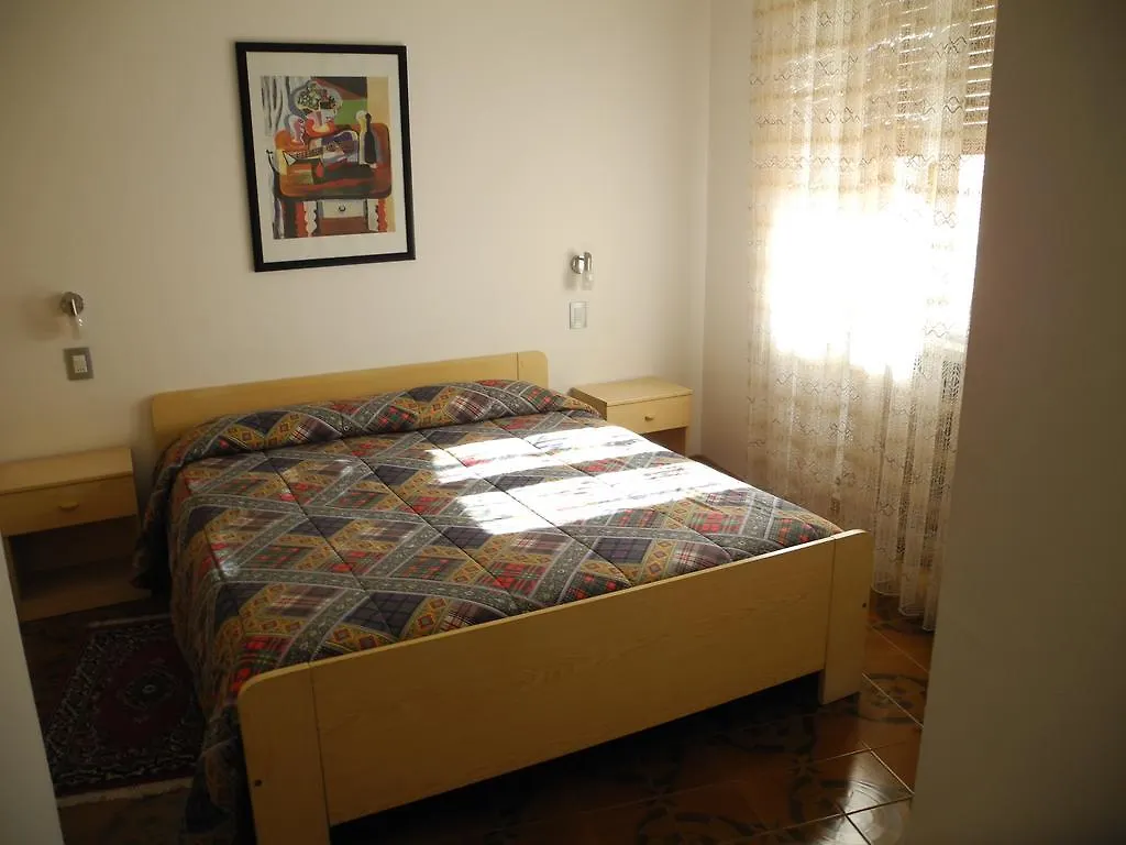 Apartment Casa Cressotti Appartamenti Malcesine Italy